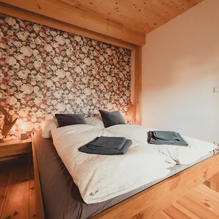 Gemuetliches Holzhaus Am 바린